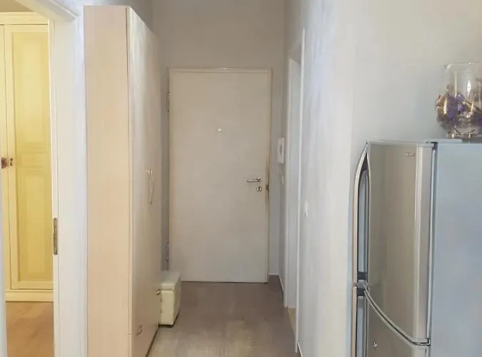 アパート Tirana Central Apartment ティラナ