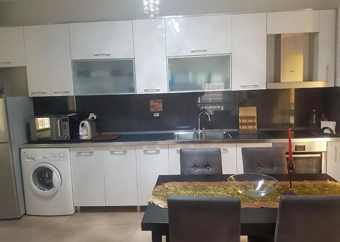 アパート Tirana Central Apartment