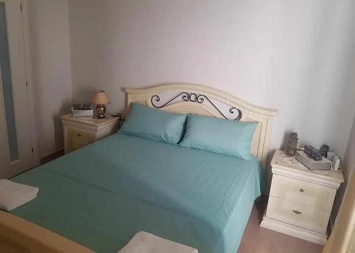 Tirana Central Apartment アパート *